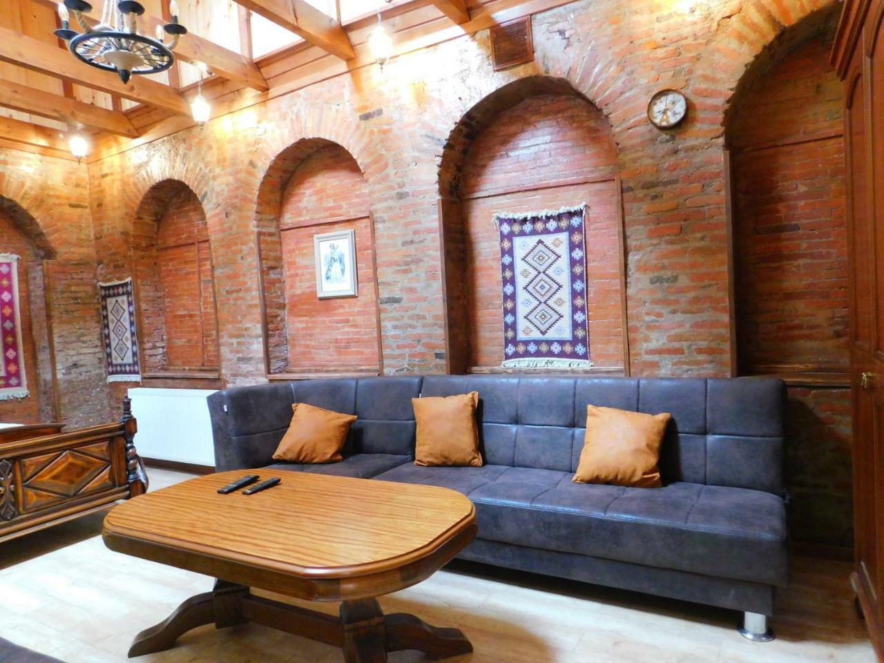 Gold Avlabari Apartment Тбилиси Екстериор снимка
